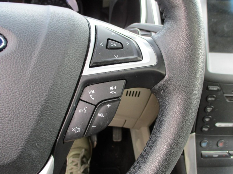 Ford Edge Vehicle Image 12