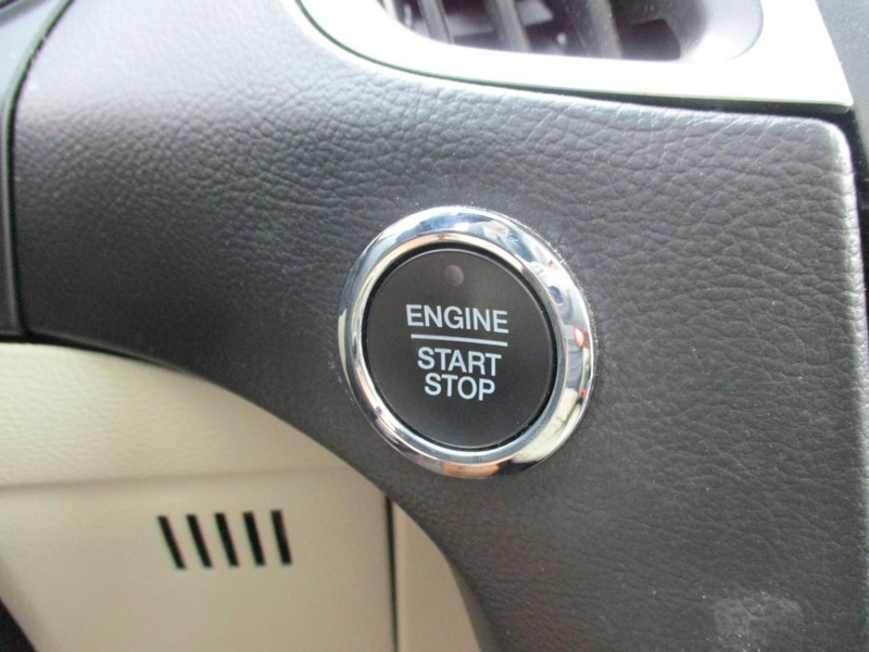 Ford Edge Vehicle Image 16