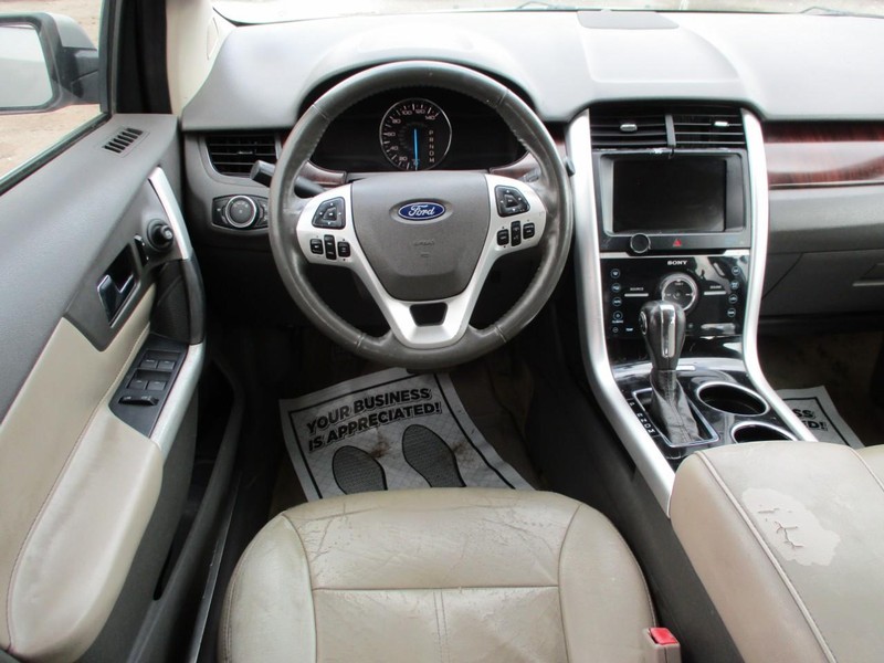 Ford Edge Vehicle Image 11