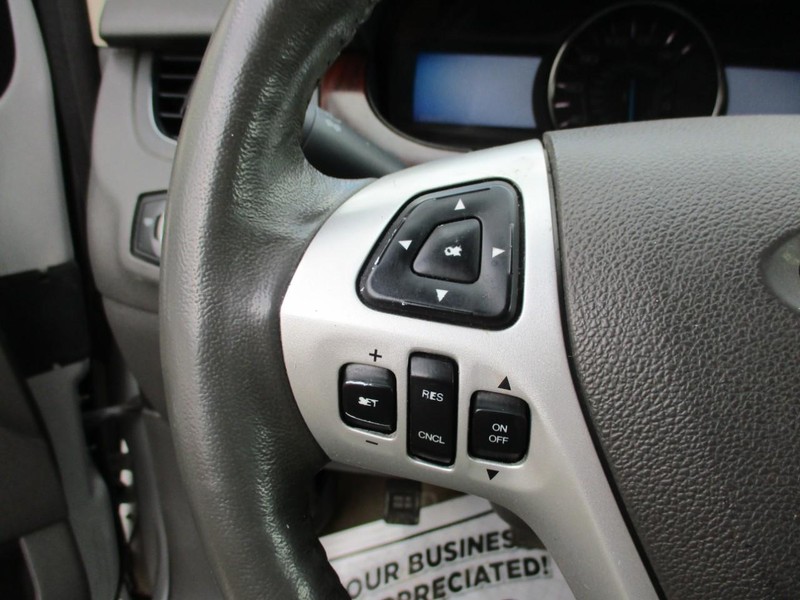 Ford Edge Vehicle Image 15