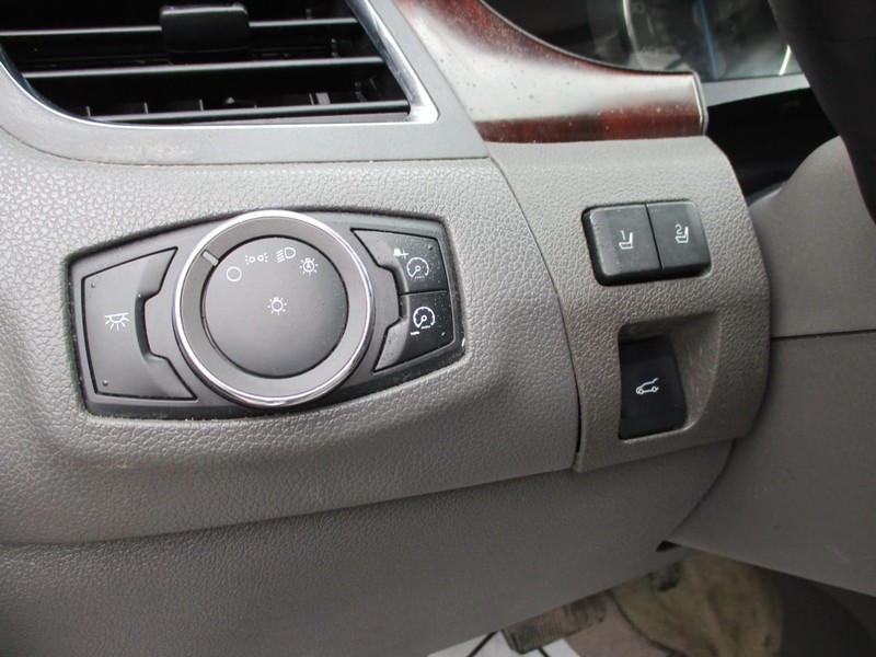 Ford Edge Vehicle Image 18