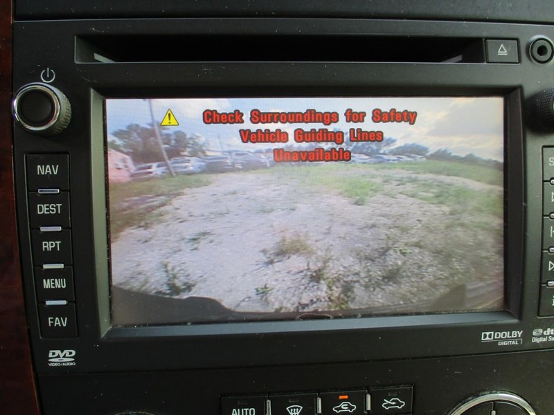 Chevrolet Silverado 2500HD Vehicle Image 17