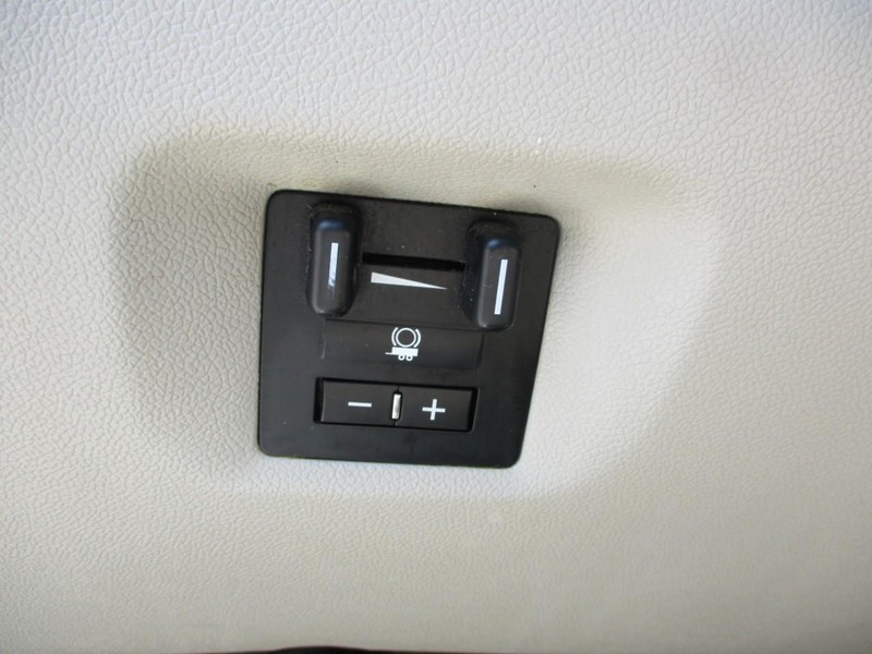 Chevrolet Silverado 2500HD Vehicle Image 22