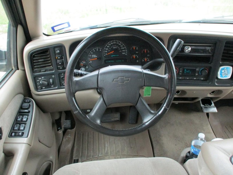 Chevrolet Silverado 2500HD Vehicle Image 08