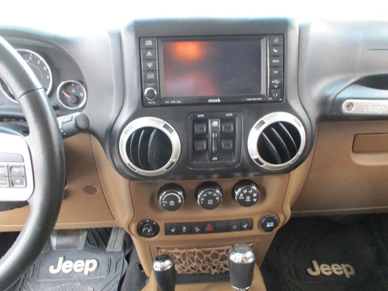 Jeep Wrangler Unlimited Vehicle Image 09