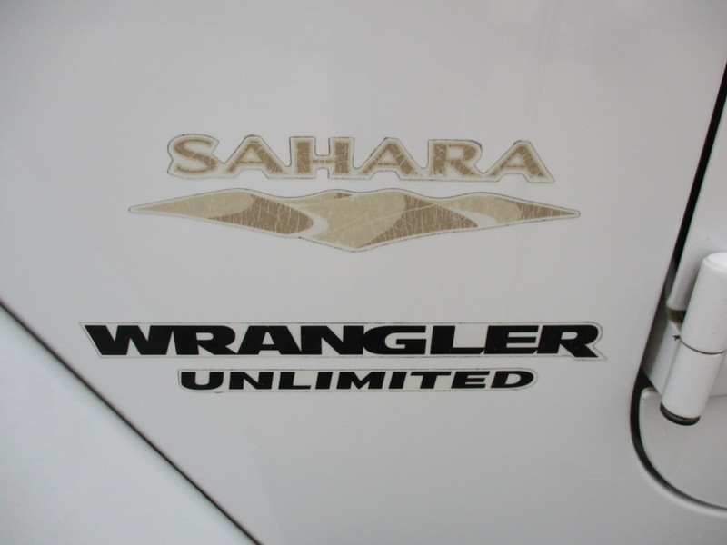 Jeep Wrangler Unlimited Vehicle Image 14