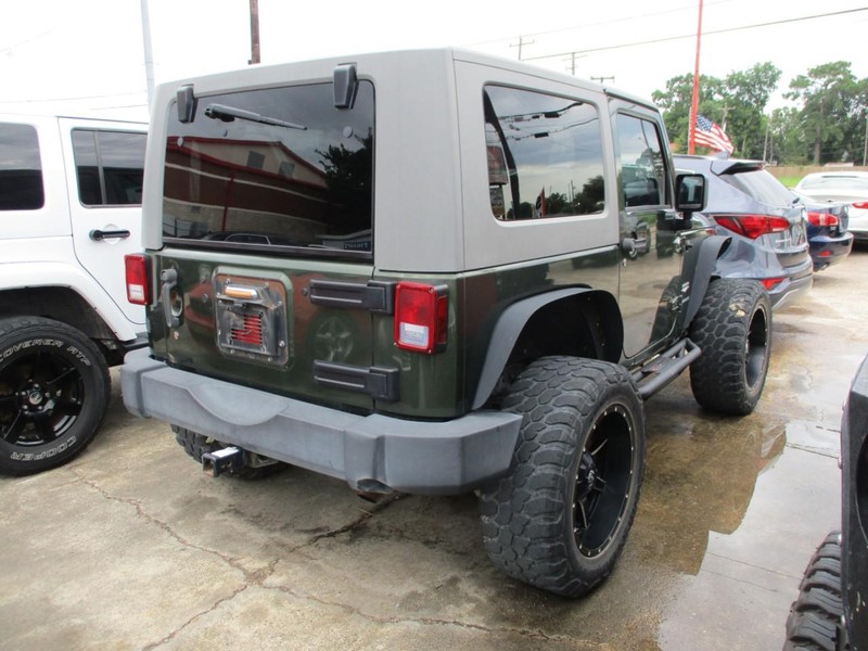 Jeep Wrangler Vehicle Image 04