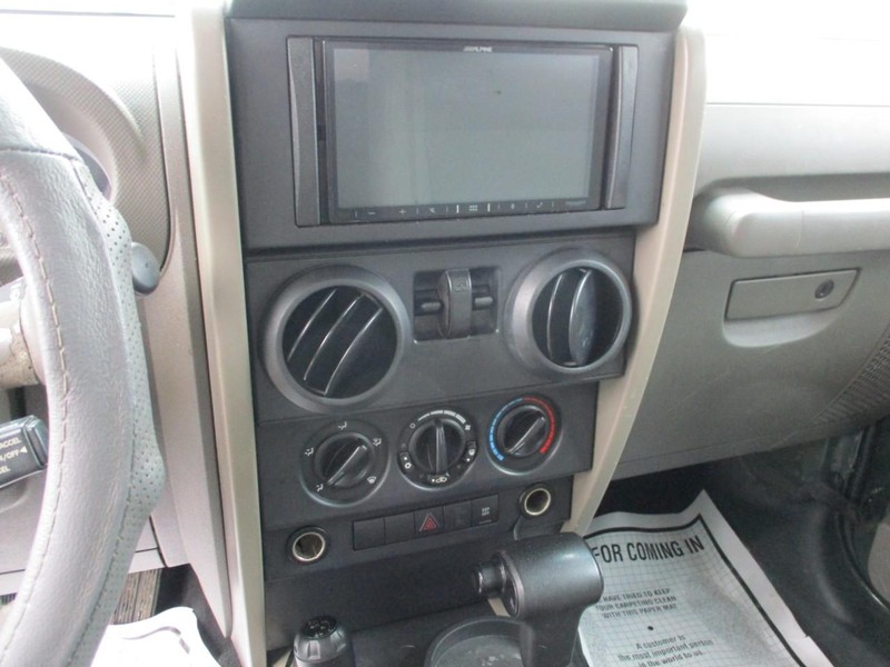 Jeep Wrangler Vehicle Image 08