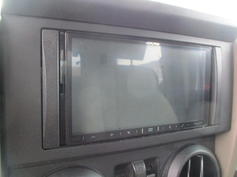 Jeep Wrangler Vehicle Image 09