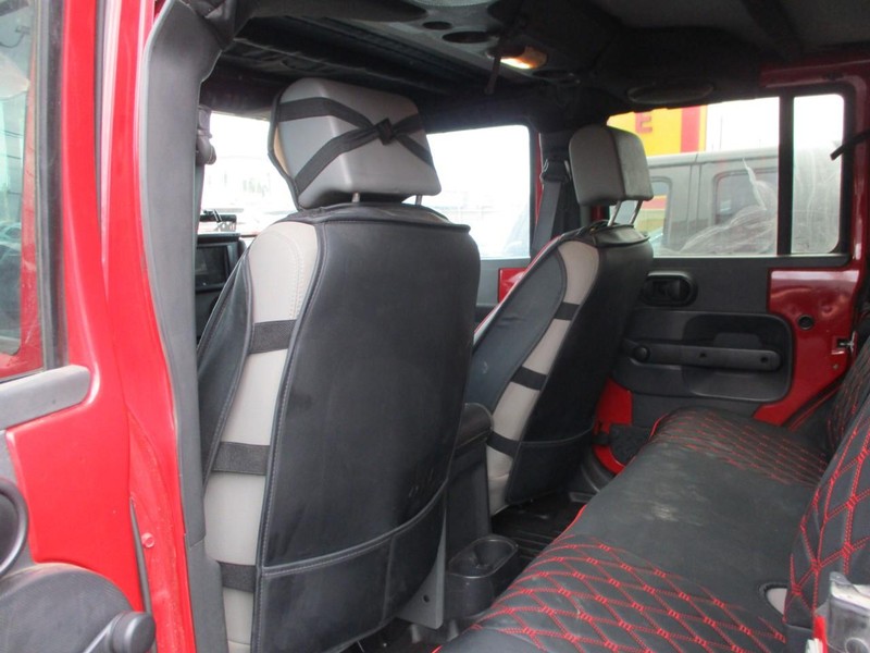 Jeep Wrangler Unlimited Vehicle Image 09