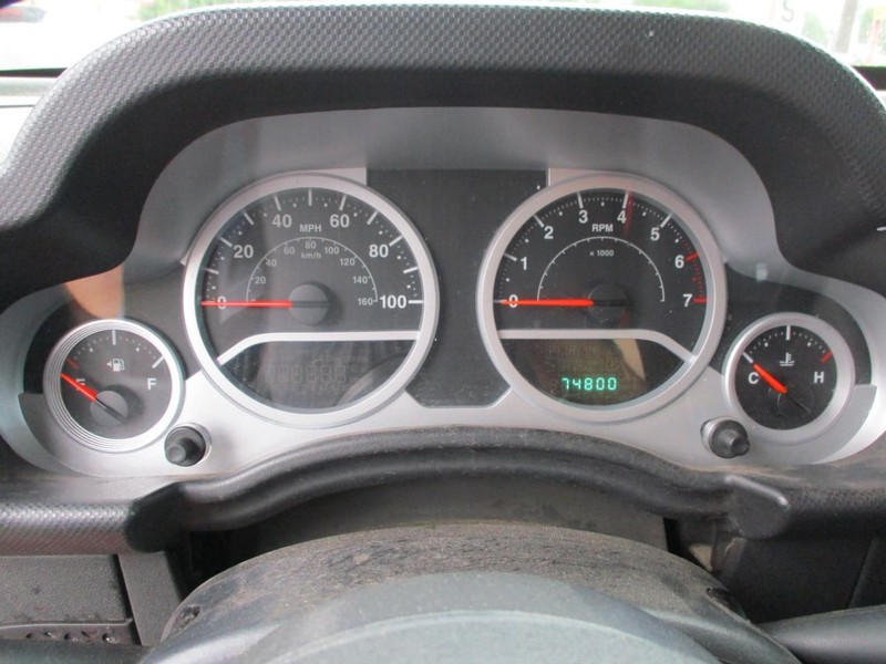 Jeep Wrangler Unlimited Vehicle Image 13