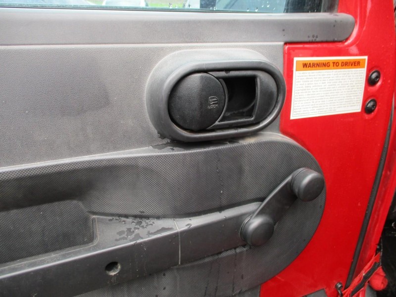 Jeep Wrangler Unlimited Vehicle Image 16