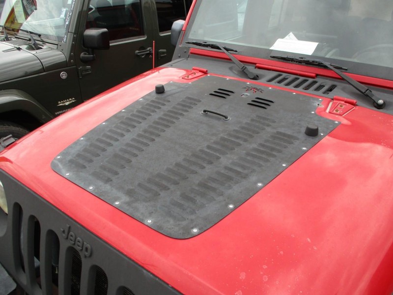 Jeep Wrangler Unlimited Vehicle Image 17