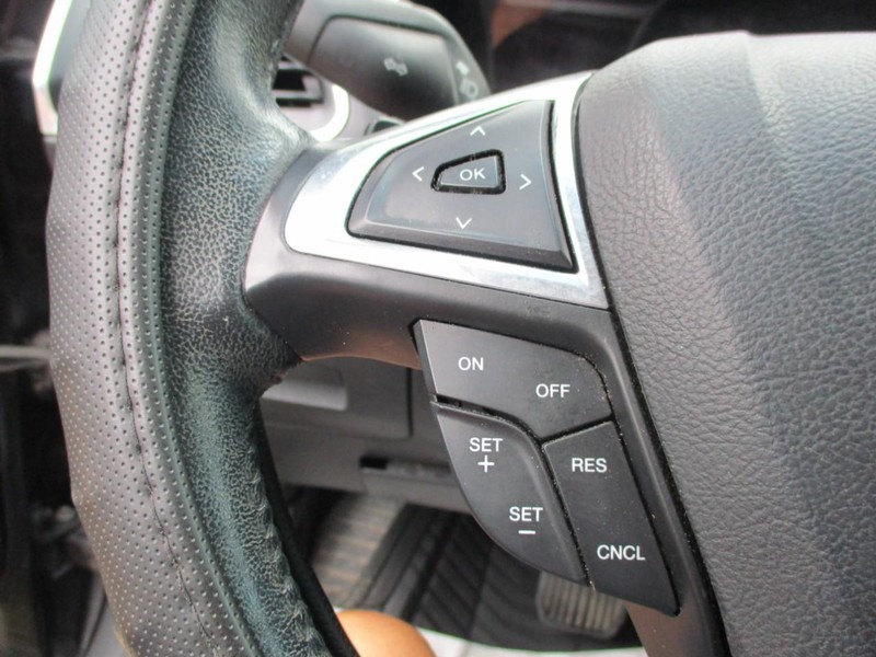 Ford Edge Vehicle Image 14