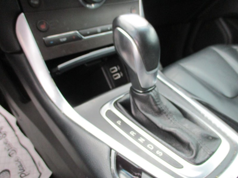 Ford Edge Vehicle Image 16