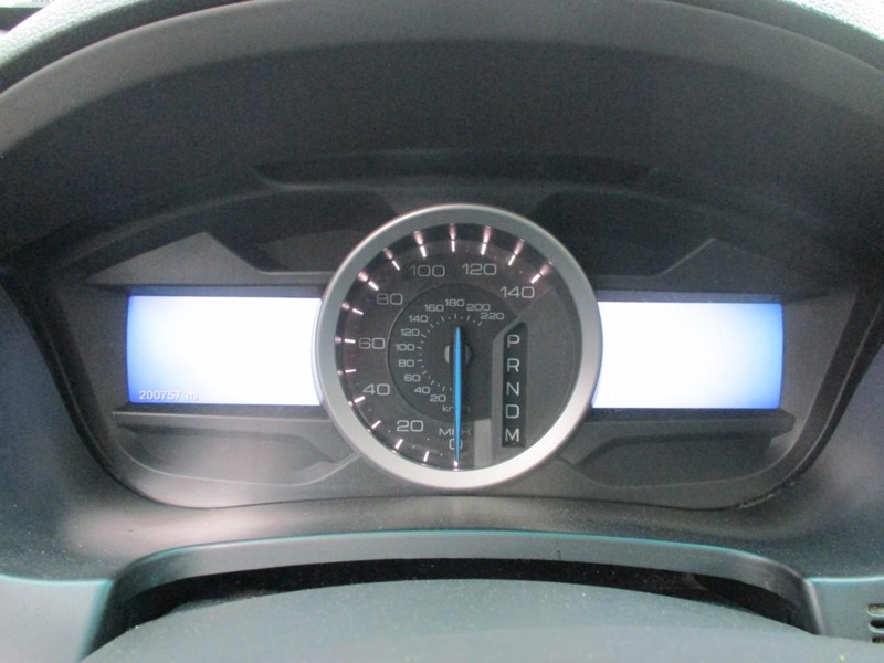 Ford Explorer Vehicle Image 12