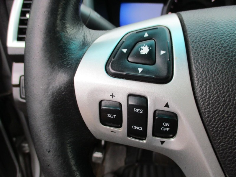 Ford Explorer Vehicle Image 13