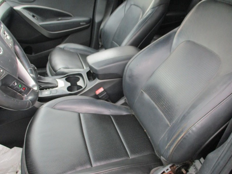 Hyundai Santa Fe Vehicle Image 07