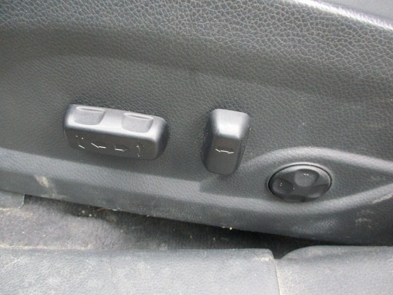 Hyundai Santa Fe Vehicle Image 19