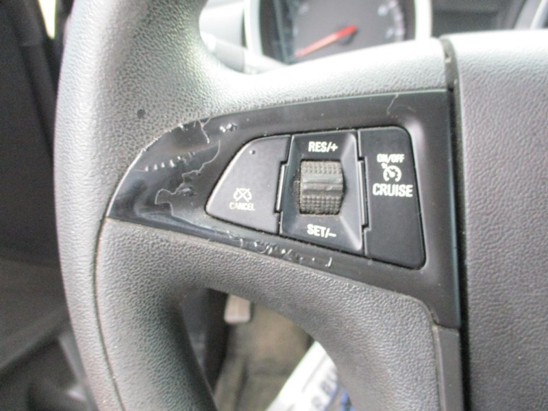 Chevrolet Equinox Vehicle Image 14