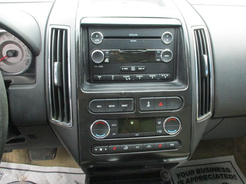 Ford Edge Vehicle Image 11