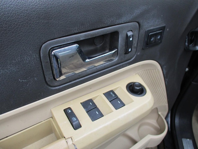 Ford Edge Vehicle Image 17