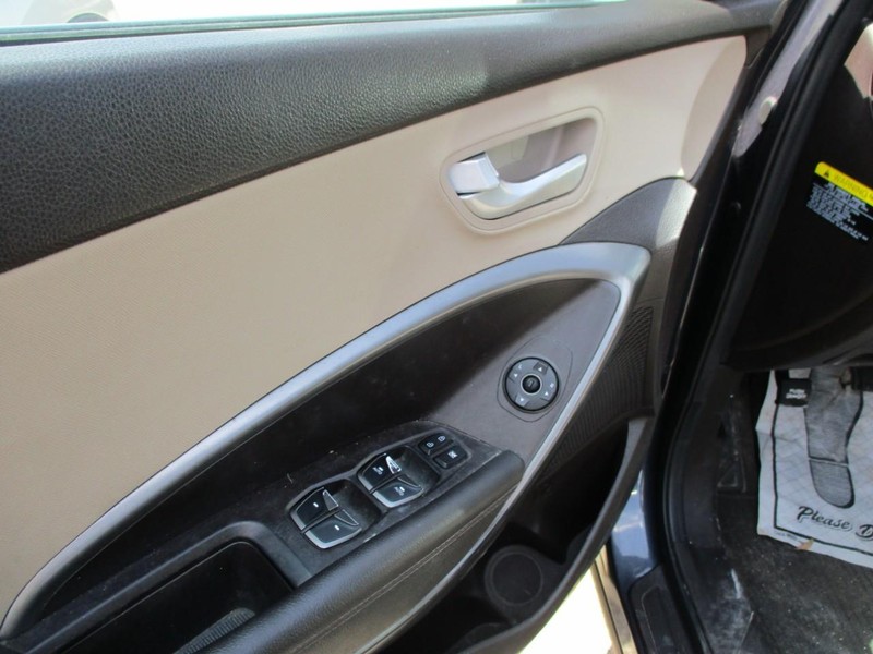 Hyundai Santa Fe Sport Vehicle Image 13