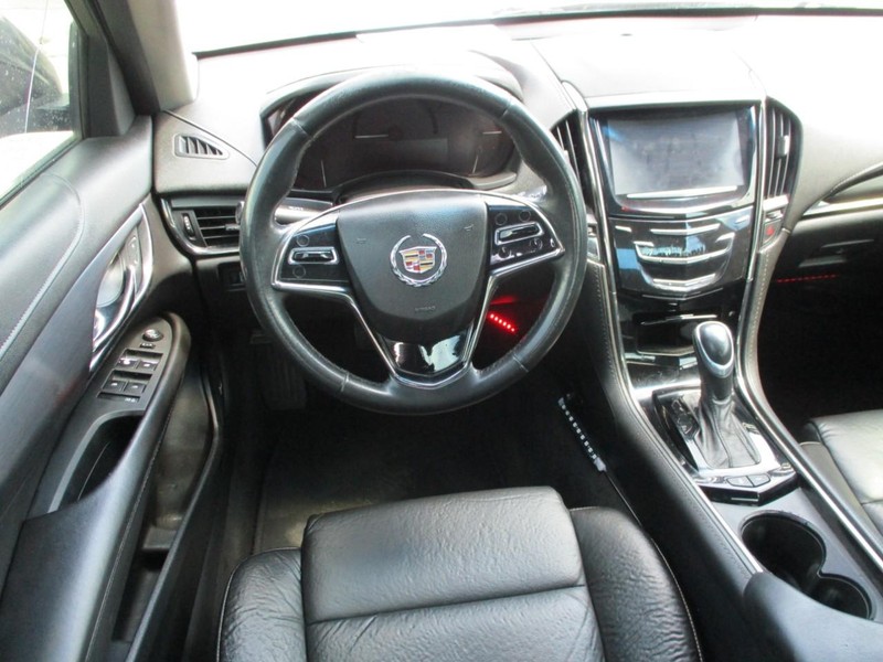 Cadillac ATS Vehicle Image 09