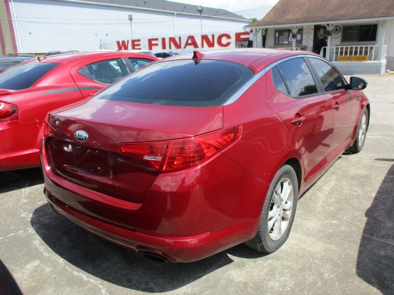 Kia Optima Vehicle Image 04