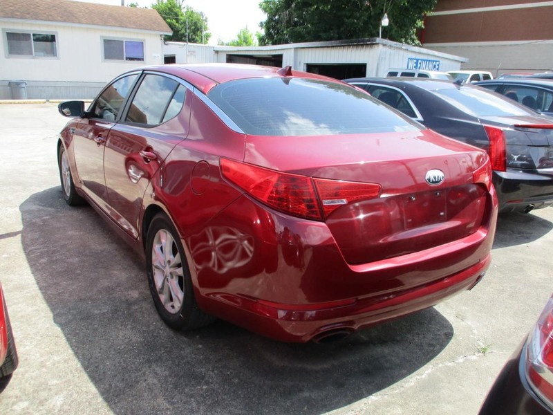 Kia Optima Vehicle Image 05