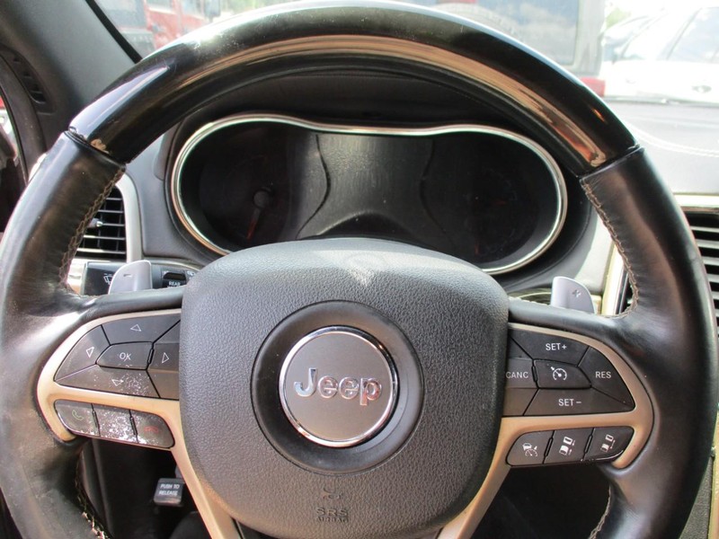 Jeep Grand Cherokee Vehicle Image 10