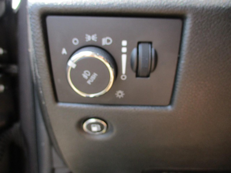 Jeep Grand Cherokee Vehicle Image 14
