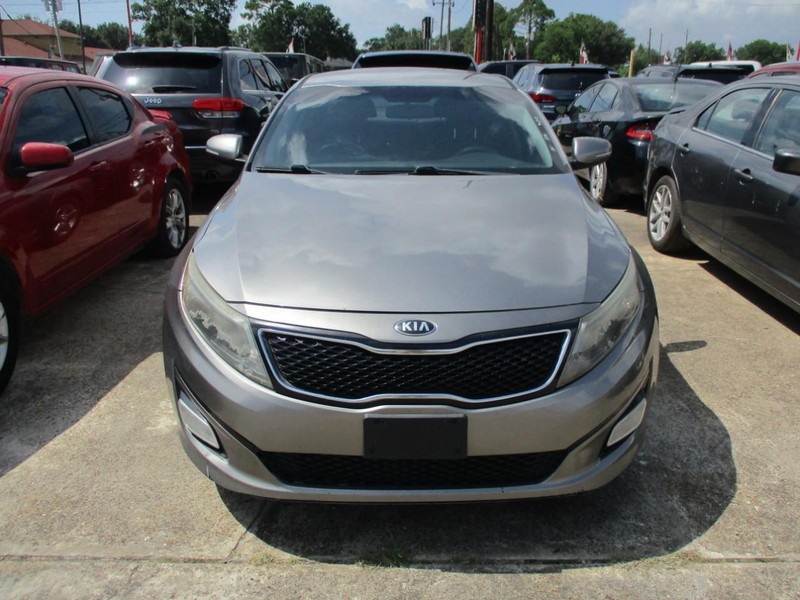 Kia Optima Vehicle Image 02