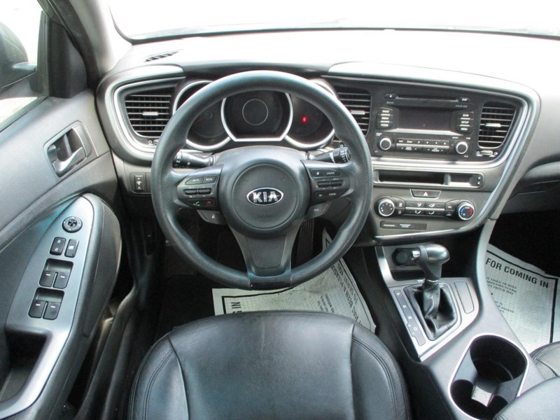 Kia Optima Vehicle Image 09