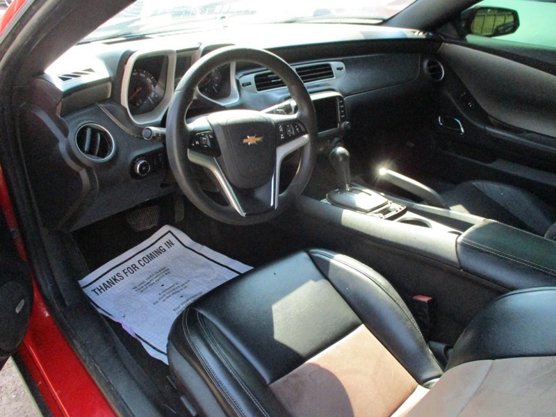 Chevrolet Camaro Vehicle Image 06