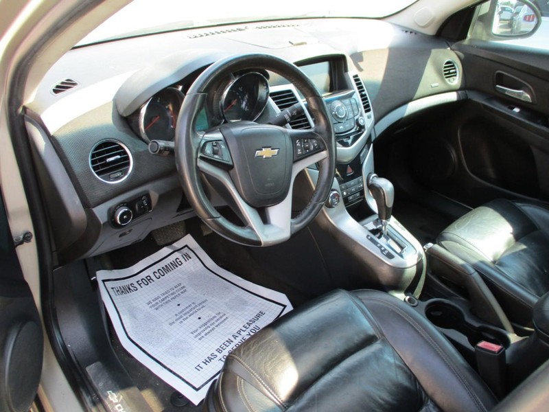 Chevrolet Cruze Vehicle Image 05
