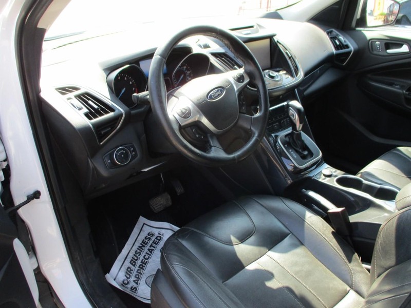 Ford Escape Vehicle Image 03