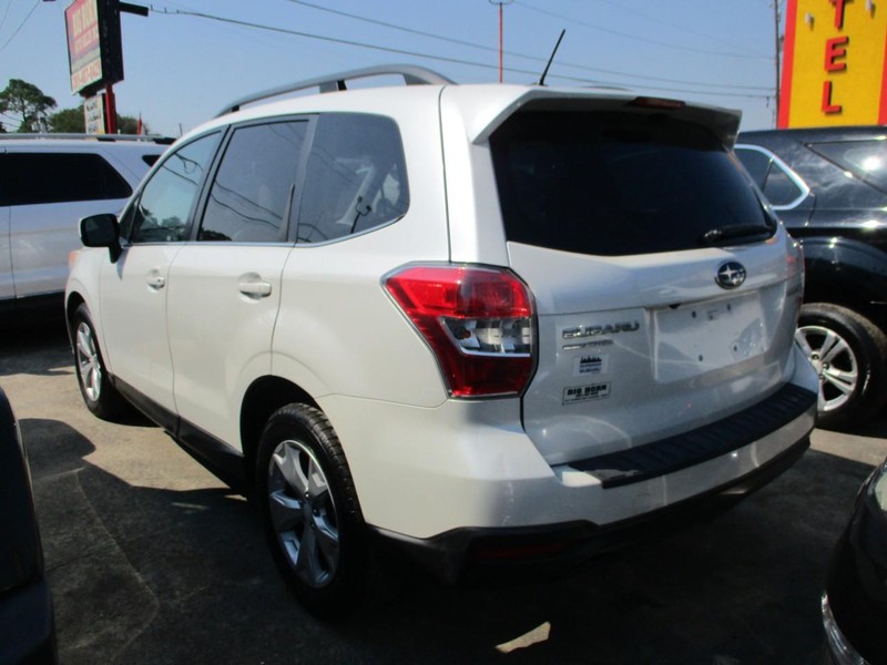 Subaru Forester Vehicle Image 05