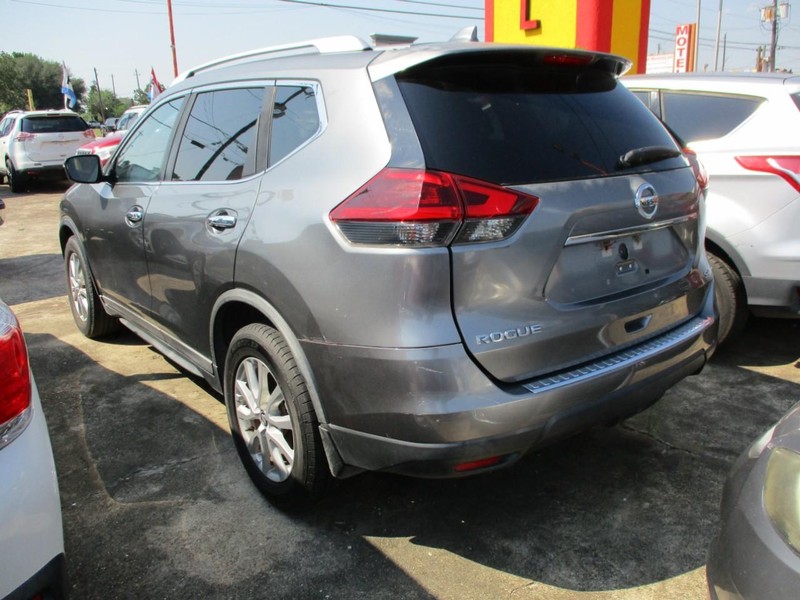 Nissan Rogue Vehicle Image 04