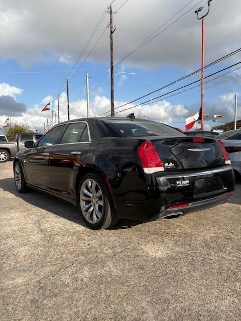 Chrysler 300 Vehicle Image 03