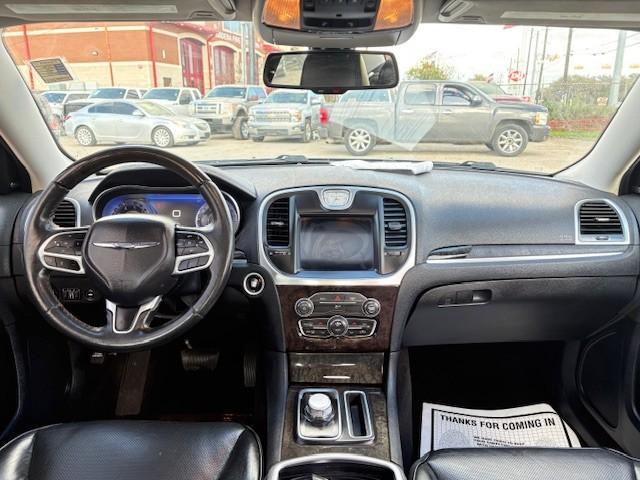 Chrysler 300 Vehicle Image 06