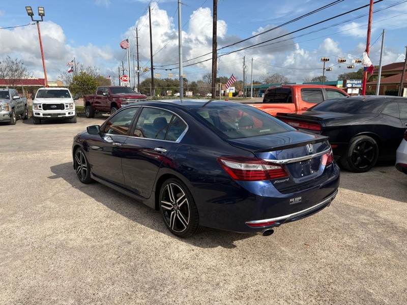 Honda Accord Sedan Vehicle Image 03