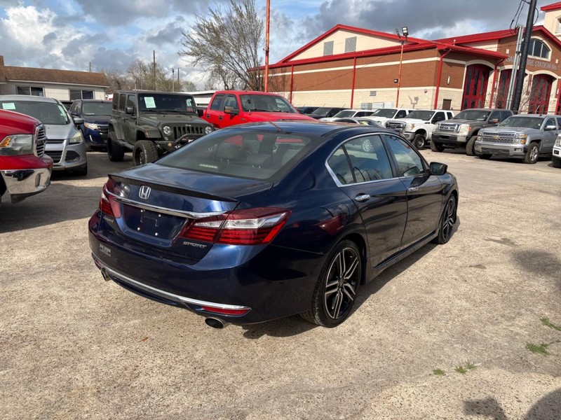 Honda Accord Sedan Vehicle Image 04