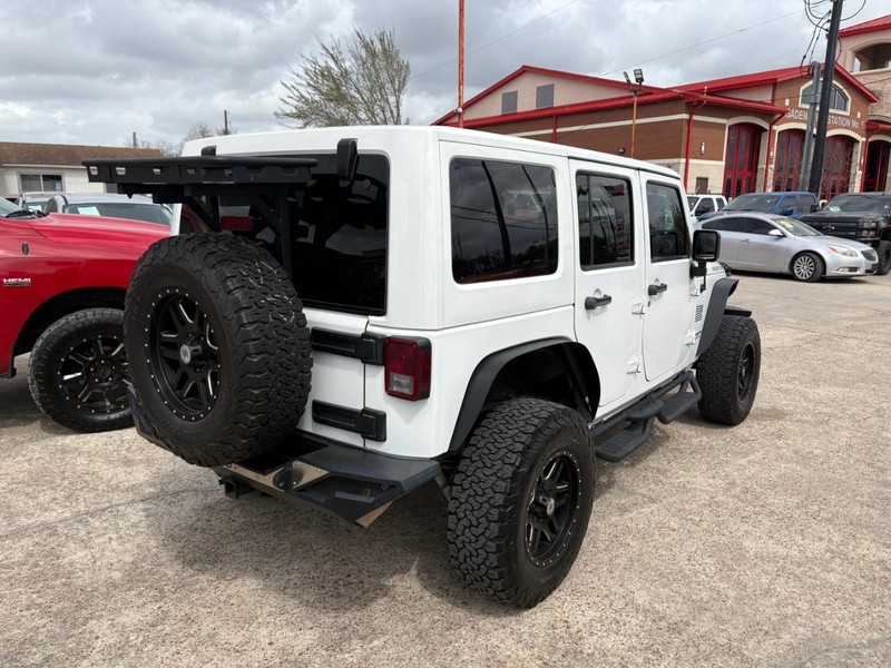 Jeep Wrangler Unlimited Vehicle Image 05