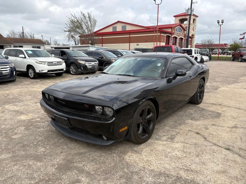 Dodge Challenger Vehicle Image 02