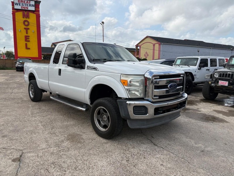Ford Super Duty F-250 SRW Vehicle Image 02