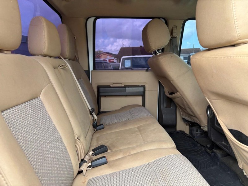 Ford Super Duty F-250 SRW Vehicle Image 05