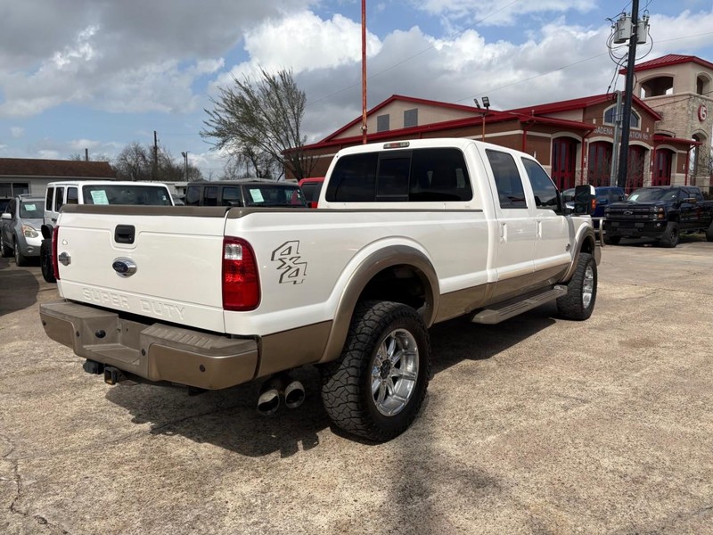 Ford Super Duty F-350 SRW Vehicle Image 04