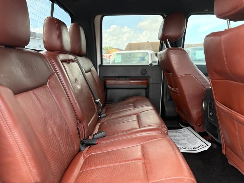 Ford Super Duty F-350 SRW Vehicle Image 05