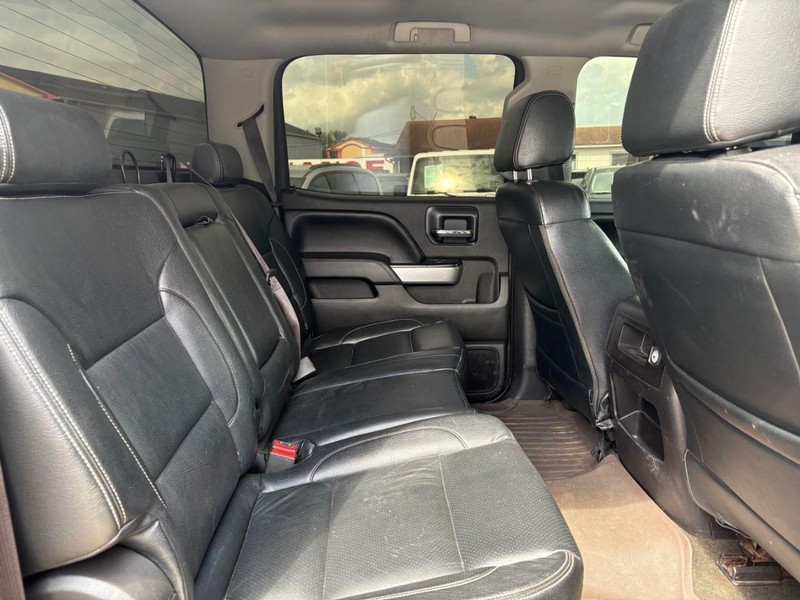 Chevrolet Silverado 2500HD Vehicle Image 05